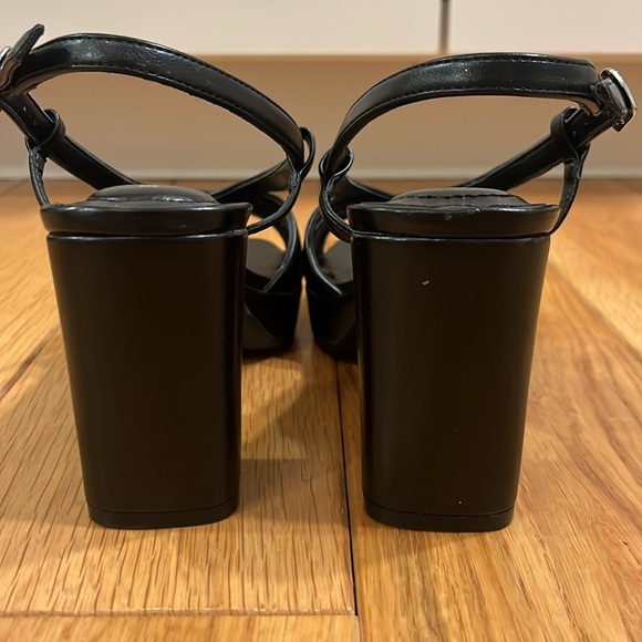 Bandolino Women's Brie Heeled Sandal Size 7M - Picture 11 of 16